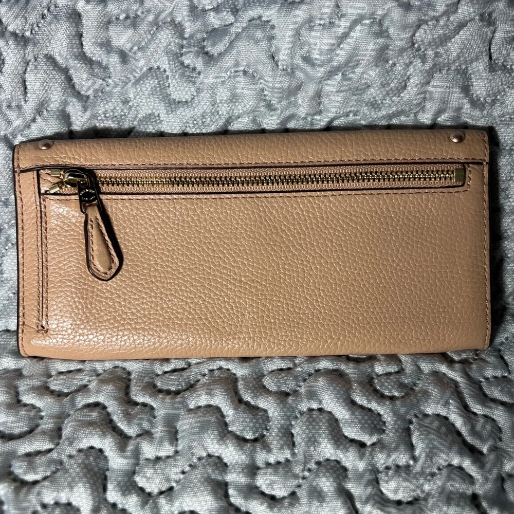 B04 -‎ Coach Pebble Leather Slim Wallet